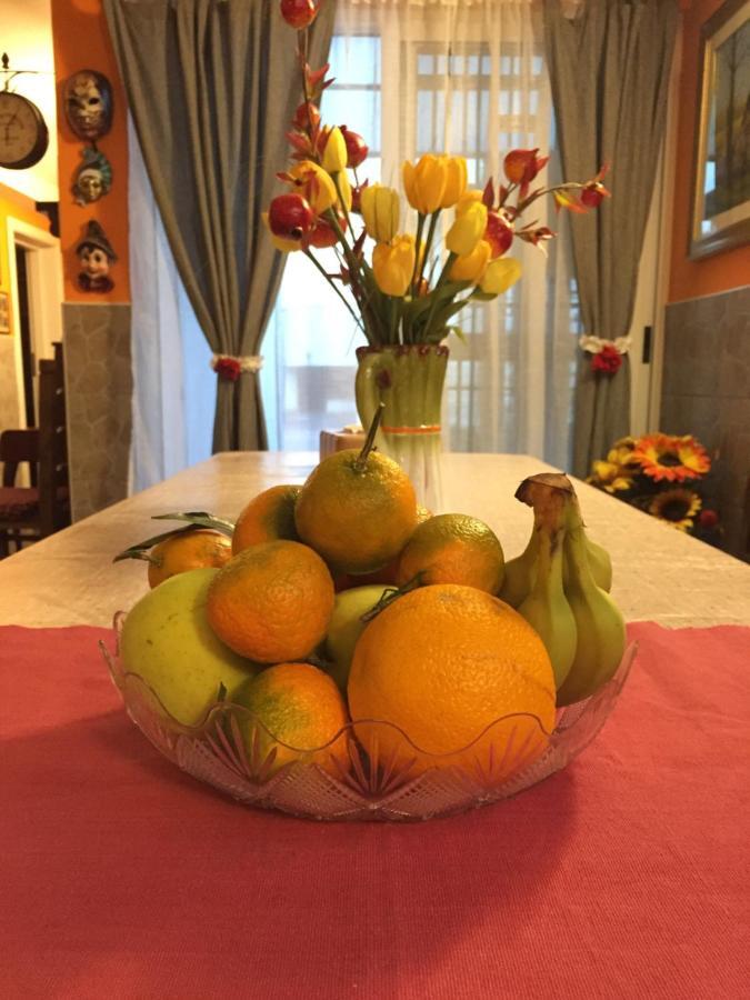 Il Giardino Della Foglia Hotel Bari Luaran gambar